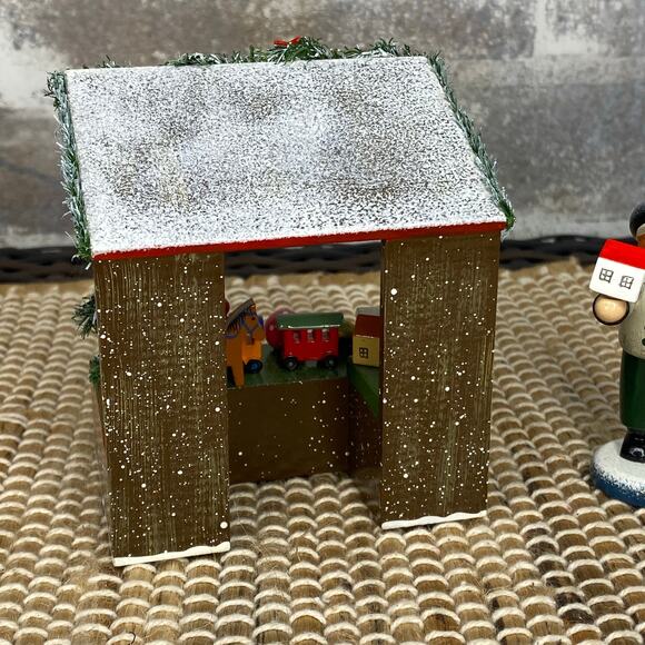 Kathe Wohlfahrt Winter Wonderland Toy Booth Hand Crafted Wooden Christmas Decor - Picture 12 of 16